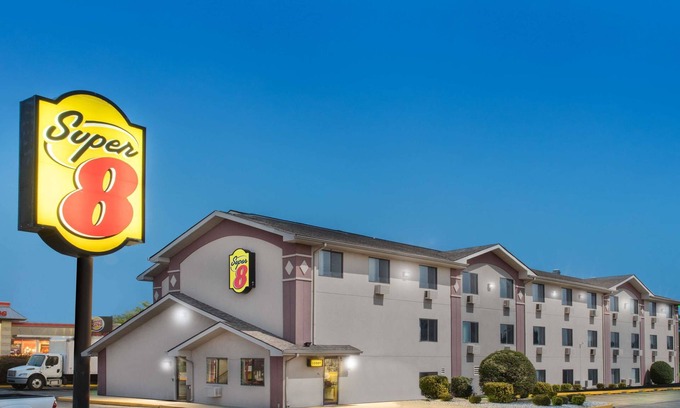 Aberdeen Hotel | Super 8 by Wyndham Aberdeen MD