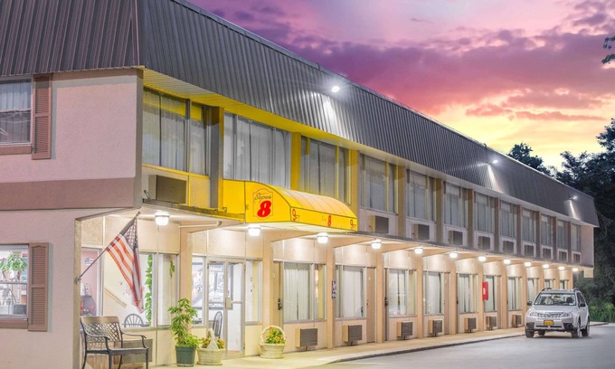 Ashland Hotel | Super 8 by Wyndham Ashland
