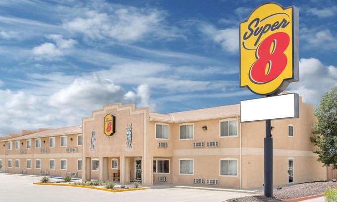 Bloomfield Hotel | Super 8 by Wyndham Bloomfield