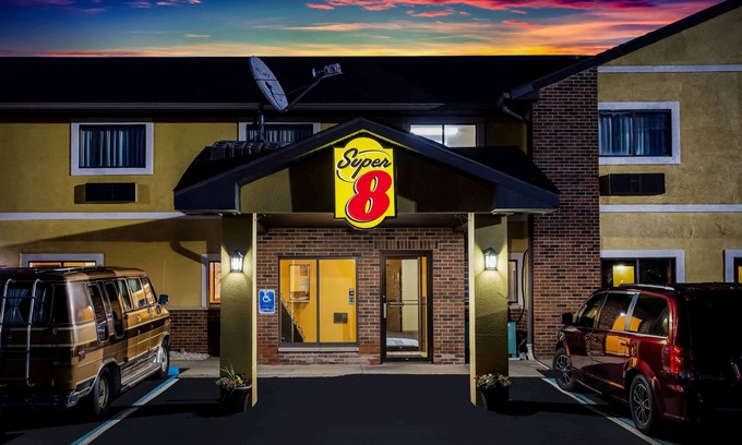 Crawfordsville Hotel | Super 8 by Wyndham Crawfordsville