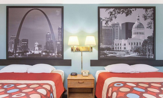 Carthage Hotel | Super 8 by Wyndham Carthage