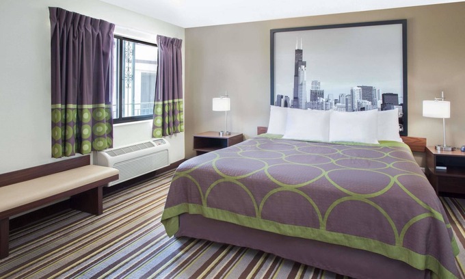 River Grove Hotel | Super 8 by Wyndham Chicago/Rosemont/O'Hare/SE
