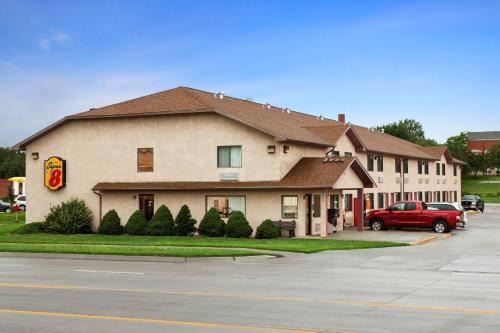 Concordia Hotel | Super 8 by Wyndham Concordia