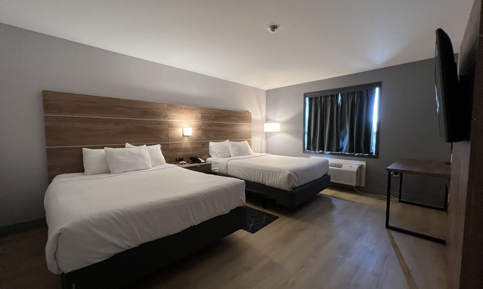 Cornwall Hotel | Super 8 by Wyndham Cornwall ON