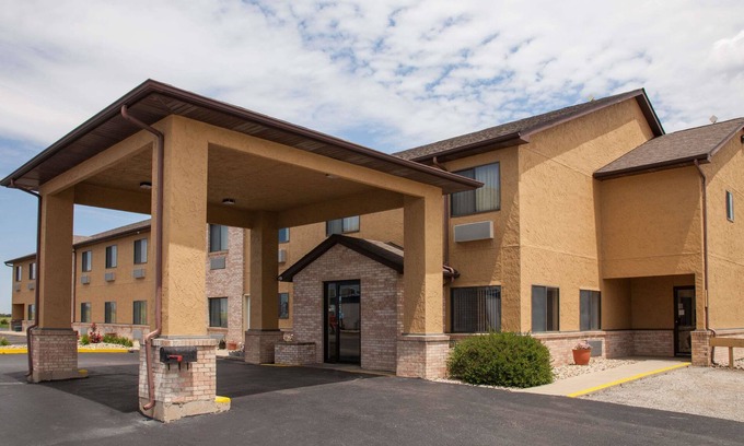 Dwight Hotel | Super 8 by Wyndham Dwight