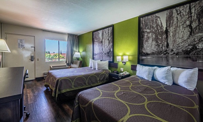 Biggs Field Hotel | Super 8 by Wyndham El Paso Airport