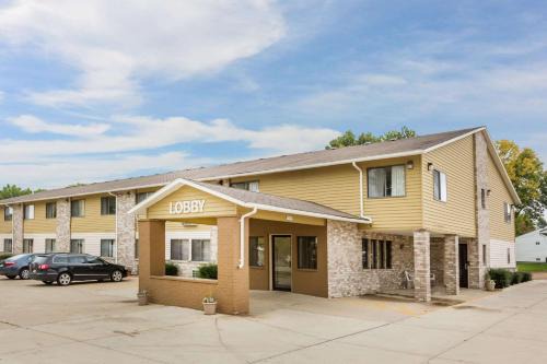 Estherville Hotel | Super 8 by Wyndham Estherville