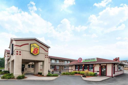 Guelph Hotel | Super 8 by Wyndham Guelph