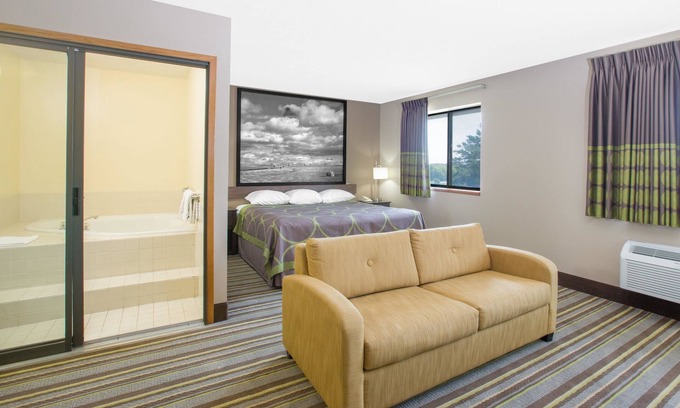 Hastings Hotel | Super 8 by Wyndham Hastings