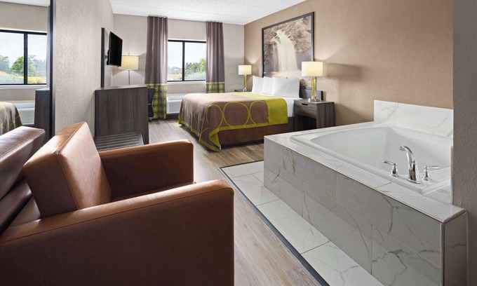 Henrietta Hotel | Super 8 by Wyndham Henrietta/Rochester Area