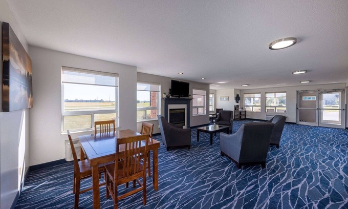 Jackson Hotel | Super 8 by Wyndham Jackson MN
