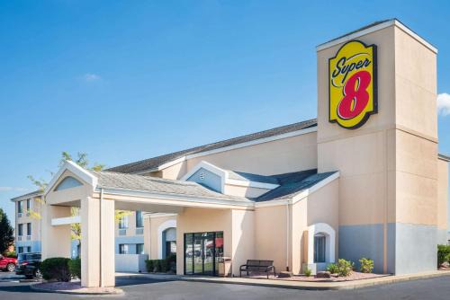 Jasper Hotel | Super 8 by Wyndham Jasper
