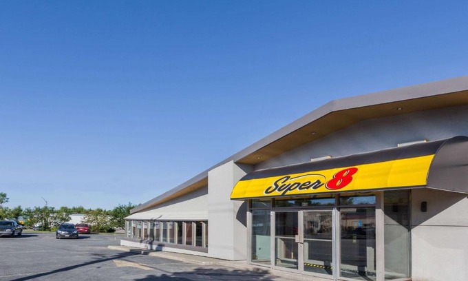 Timiskaming District Hotel | Super 8 by Wyndham Kirkland Lake