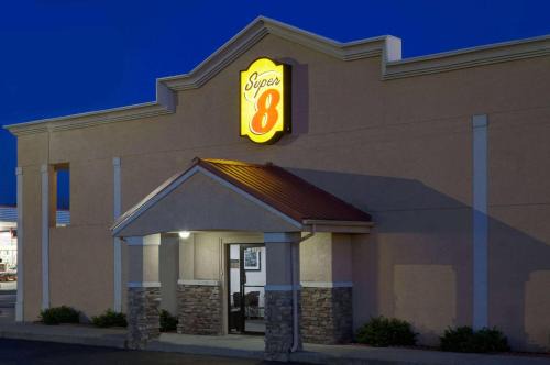 Lafayette Hotel | Super 8 by Wyndham Lafayette