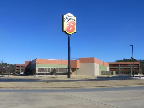 Little Rock Hotel | Super 8 by Wyndham Little Rock/Otter Creek