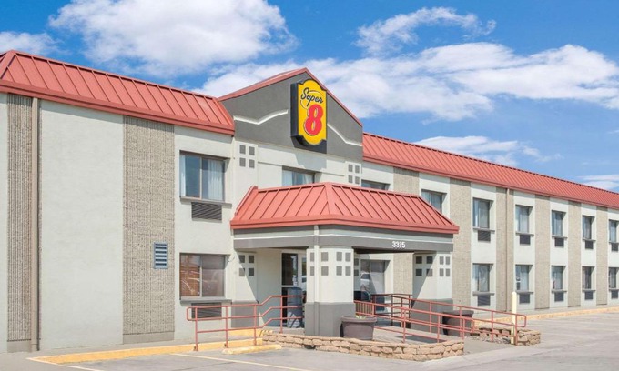Marshalltown Hotel | Super 8 by Wyndham Marshalltown
