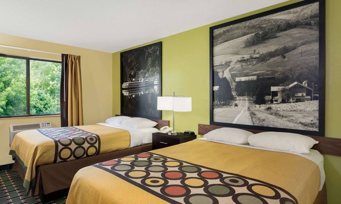 Marietta Hotel | Super 8 by Wyndham Marietta