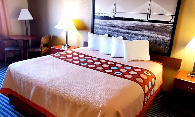 Marshalltown Hotel | Super 8 by Wyndham Marshalltown