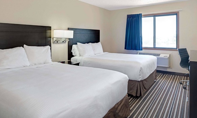 Millard Hotel | Super 8 by Wyndham Omaha I-80 West
