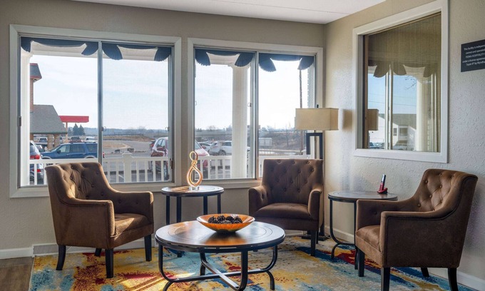 Owatonna Hotel | Super 8 by Wyndham Owatonna