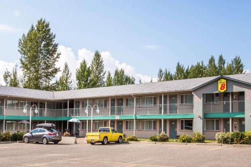 Quesnel Hotel | Super 8 by Wyndham Quesnel BC