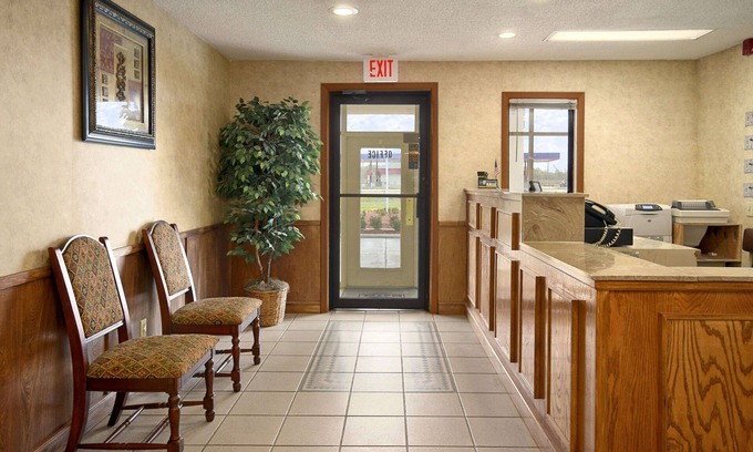 Rayville Hotel | Super 8 by Wyndham Rayville