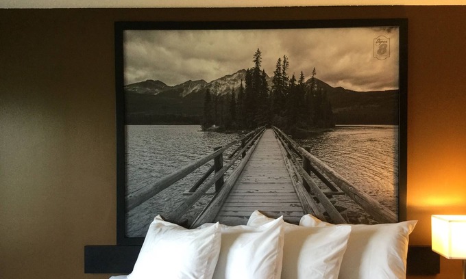 Spruce Grove Hotel | Super 8 by Wyndham Spruce Grove