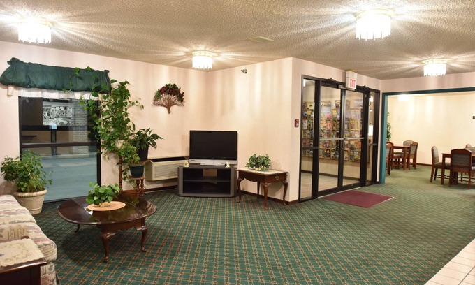 Turners Hotel | Super 8 by Wyndham Springfield/Battlefield