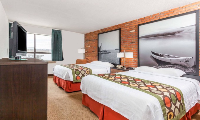 Sudbury Hotel | Super 8 by Wyndham Sudbury ON
