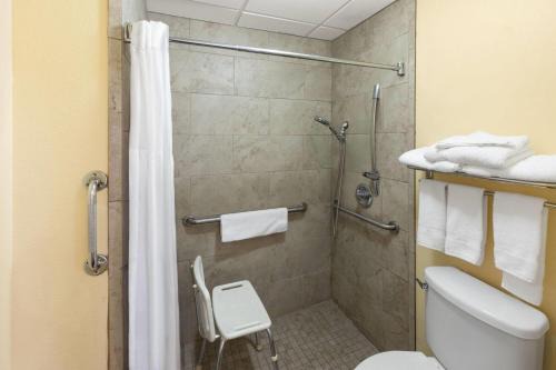 Temple Hotel | Super 8 by Wyndham Temple S General Bruce