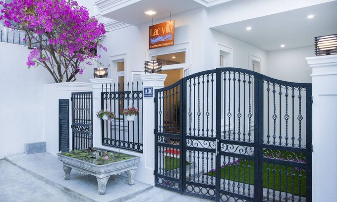Hai Chau Villa | SUPER CENTRAL DA NANG VILLA 4 BR BIG POOL