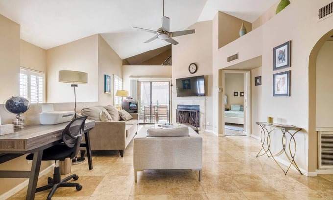 Central Scottsdale Condo | Super Central Scottsdale Location, 2-Bedroom 2-Bath 2 Balcony, Cozy Corner Condo