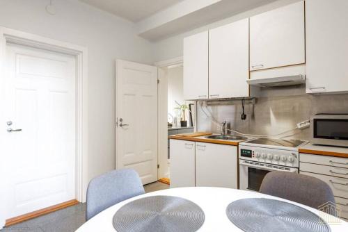 Turku Apartment | Super Central Work & Game Hub