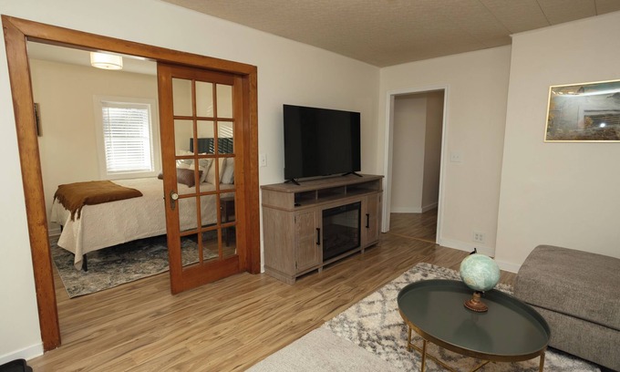 Richfield House | Super clean and Charming 3-bedroom house with WiFi, AC in Richfield