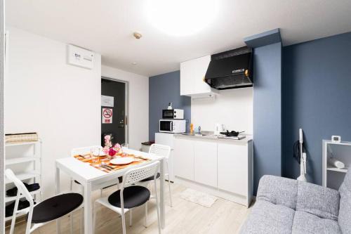 Sennichimae Apartment | Super close to Doutonbori! Great location room#301