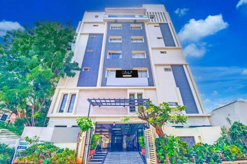 Vijayawada Hotel | Super Collection O Grand Governorpet