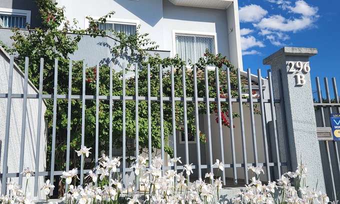Jardim das Americas House | Super comfortable townhouse, close to markets, shopping malls and great restaurants.