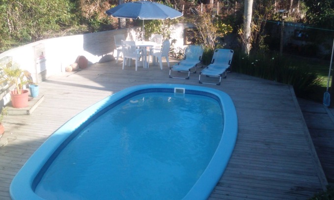 Daniela House | Super comfortable house, pool, barbecue, splits, cable tv, internet.