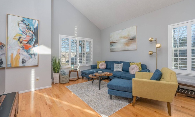 Northwest Reno House | Super Cute Top Location, Fast WiFi