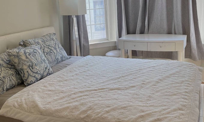Russian Hill Apartment | Super Fast WiFi in a Centrally Located Apartment