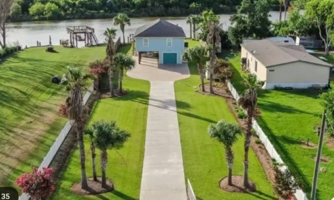 Matagorda House | Super Fishing on the river and close to ICW/Matagorda Bay