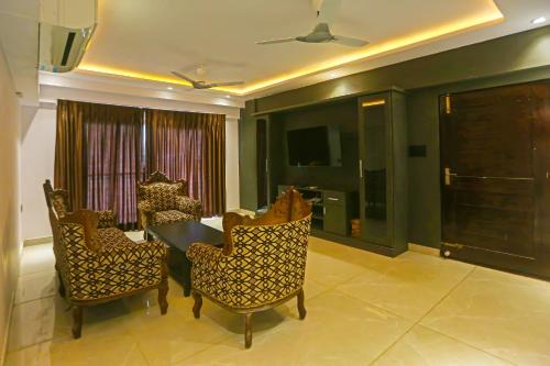 Visakhapatnam Hotel | Super Hotel O Botcha Convection