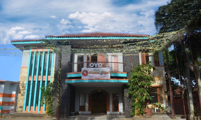 Pangandaran Hotel | Super OYO 1240 Hotel Pantai Jaya