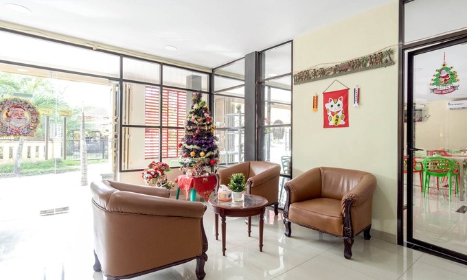 Medan Hotel | Super OYO 283 Helvetia Residence