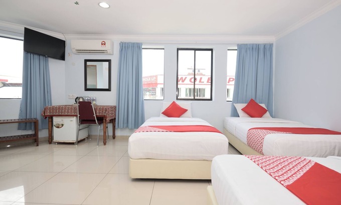 Victoria Hotel | Super OYO 969 Hotel Pantai View