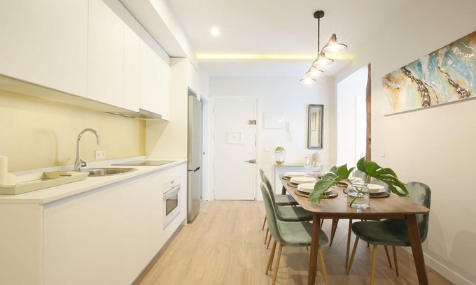 Palacio Apartment | ✴Super prime location✴ Stunning luxury suite with elevator- groups🍒families
