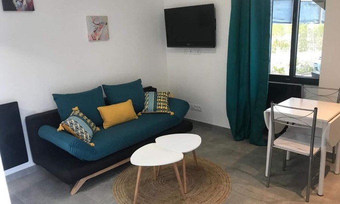 Figeac Apartment | Super Studio Refait à Neuf Avec Terrasse +jardin