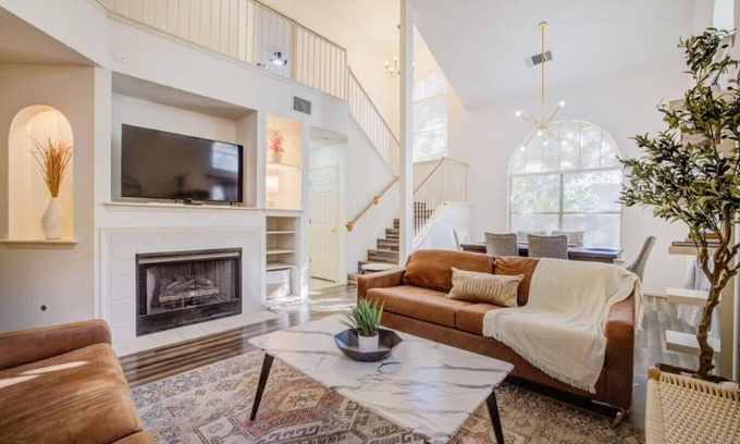 Cedar Park House | Super stylish, Spacious & chic 4bd w/Cowboy Pool!