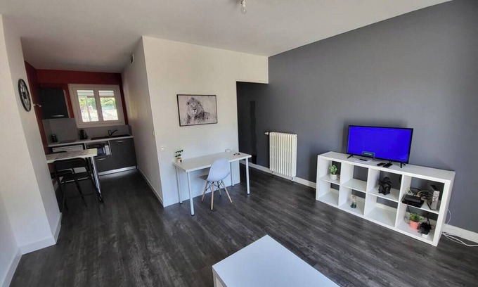 Cholet Apartment | Superb 27 m² apartment with free parking