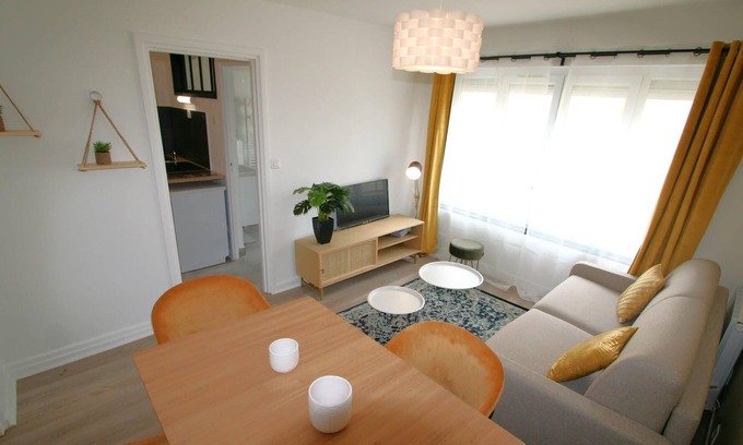 Cote Ouest Ormeaux Apartment | Superb 33m² near the beach and the center